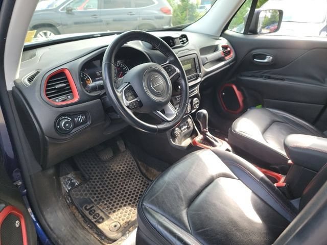 Used 2016 Jeep Renegade Trailhawk w/ Premium Trailhawk Package AWD/4WD image 9