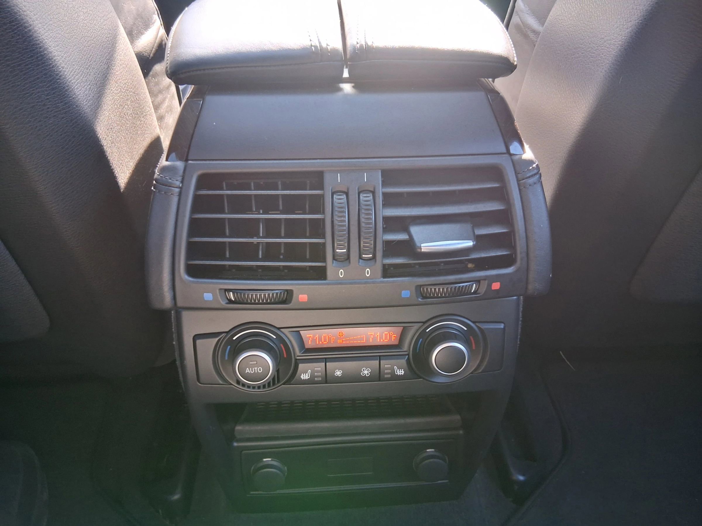 Used 2012 BMW X6 xDrive50i image 19