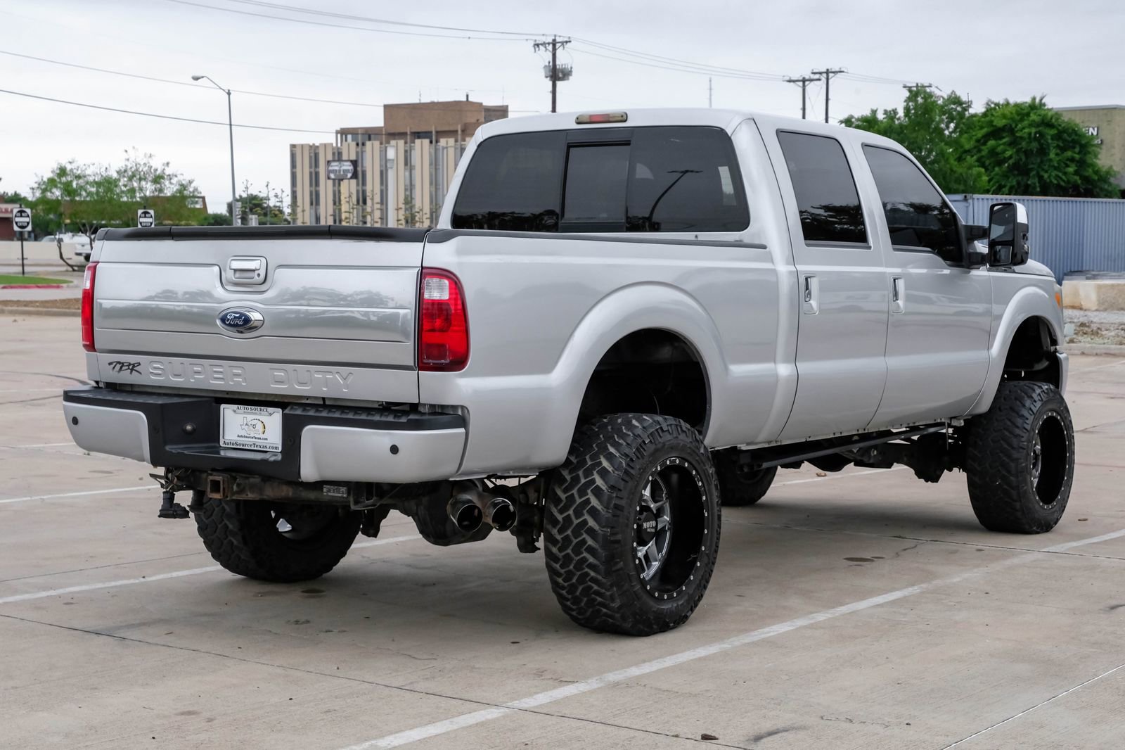 Used 2016 Ford F250 Platinum w/ FX4 Off-Road Package AWD/4WD image 7