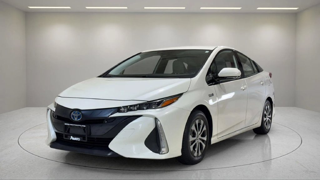 Used 2020 Toyota Prius Prime XLE FWD image 16