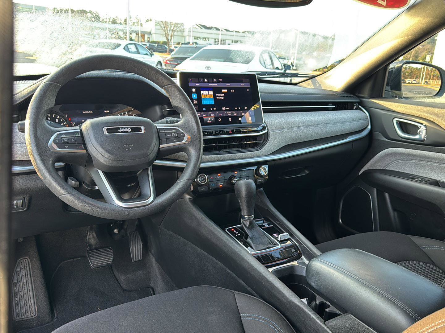 Used 2023 Jeep Compass Sport image 16