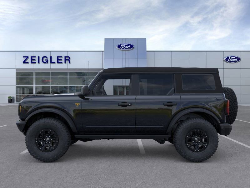 New 2026 Ford Bronco Badlands image 3