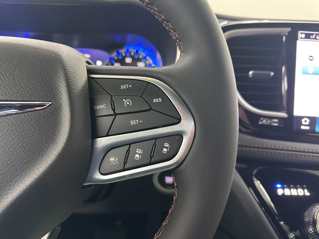 New 2026 Chrysler Pacifica Pinnacle image 33