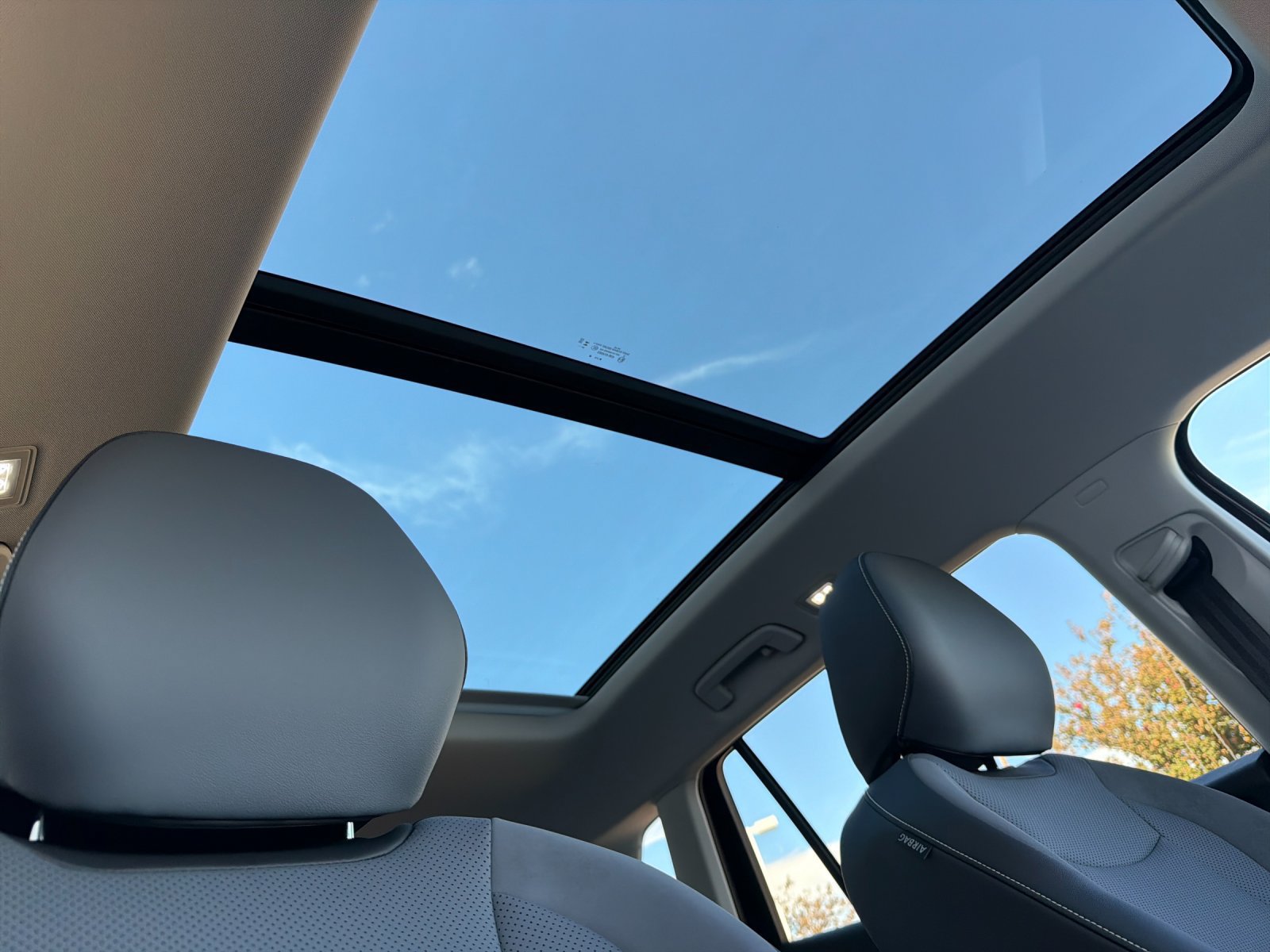 New 2026 Volkswagen Tiguan SE AWD/4WD image 17