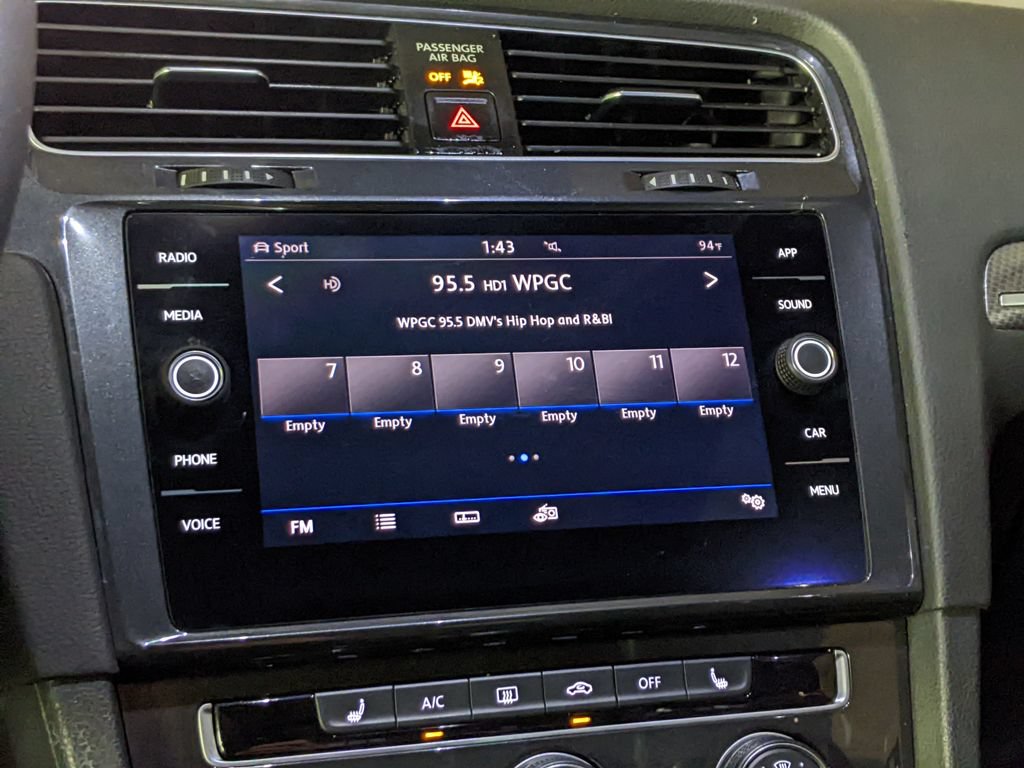Used 2019 Volkswagen Golf Alltrack SE AWD/4WD image 16