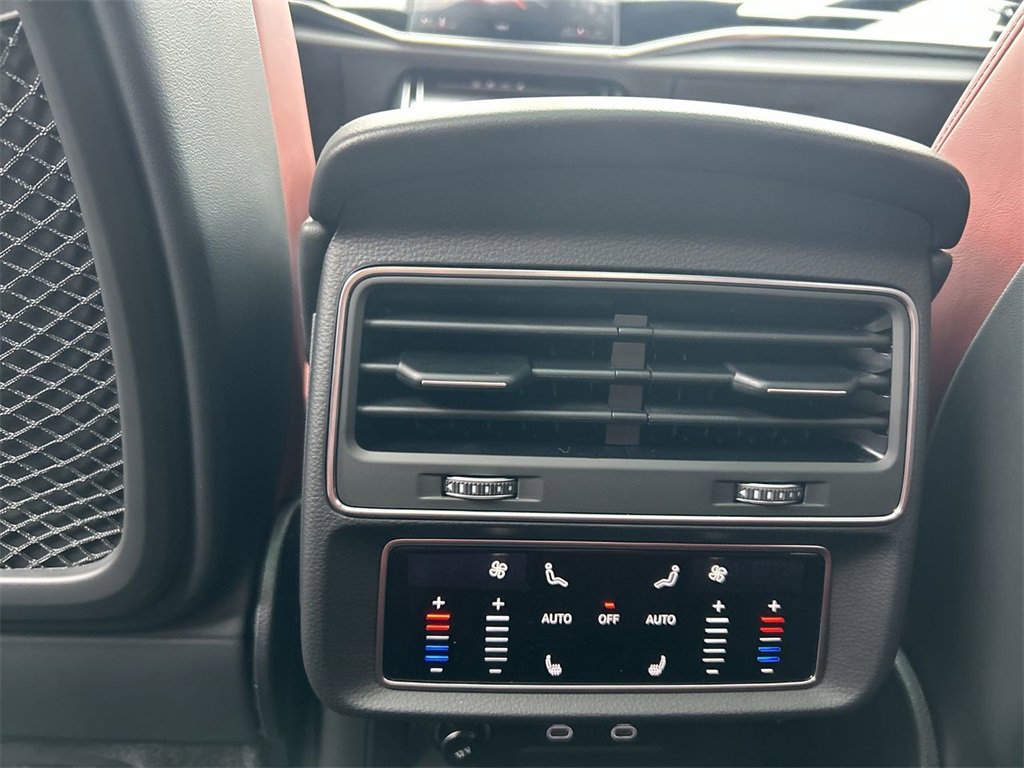 New 2026 Audi SQ8 Premium Plus image 33
