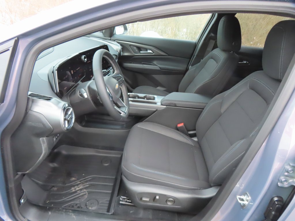 New 2026 Chevrolet Equinox EV LT image 19