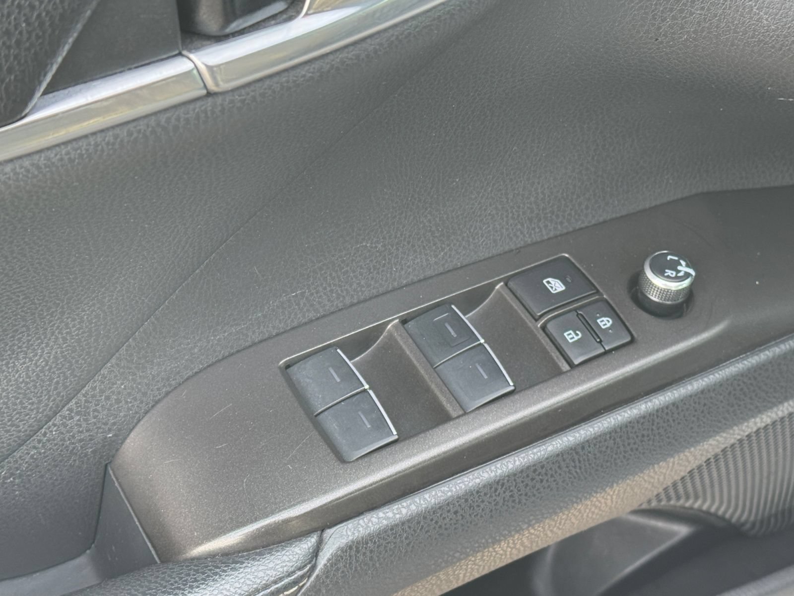 Used 2024 Toyota Camry XSE FWD image 16