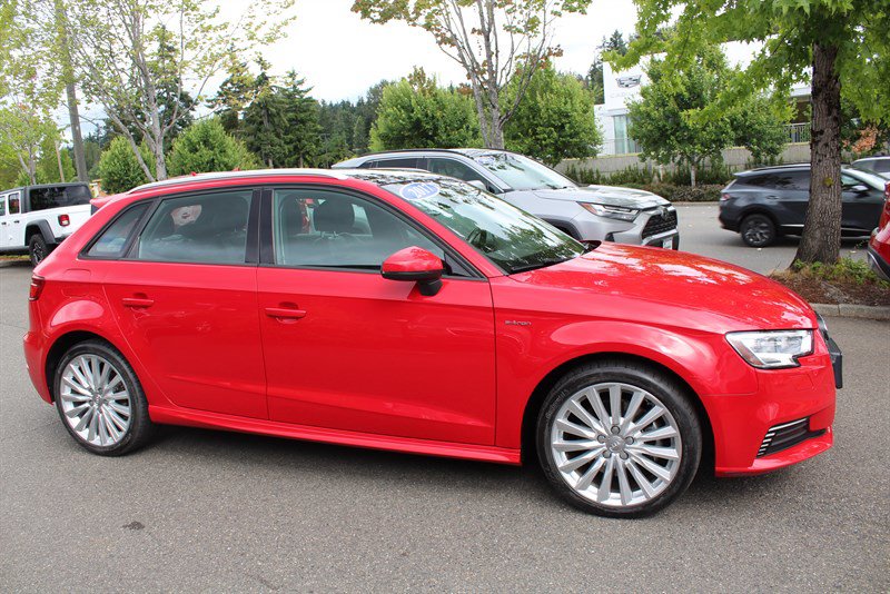 Used 2017 Audi A3 e-tron Premium w/ Sport Package FWD image 6