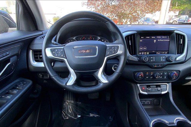 Used 2024 GMC Terrain SLT AWD/4WD image 4