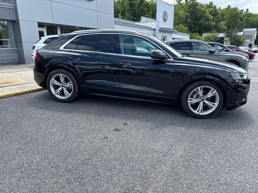 Used 2023 Audi Q8 Prestige w/ Prestige Package AWD/4WD image 3