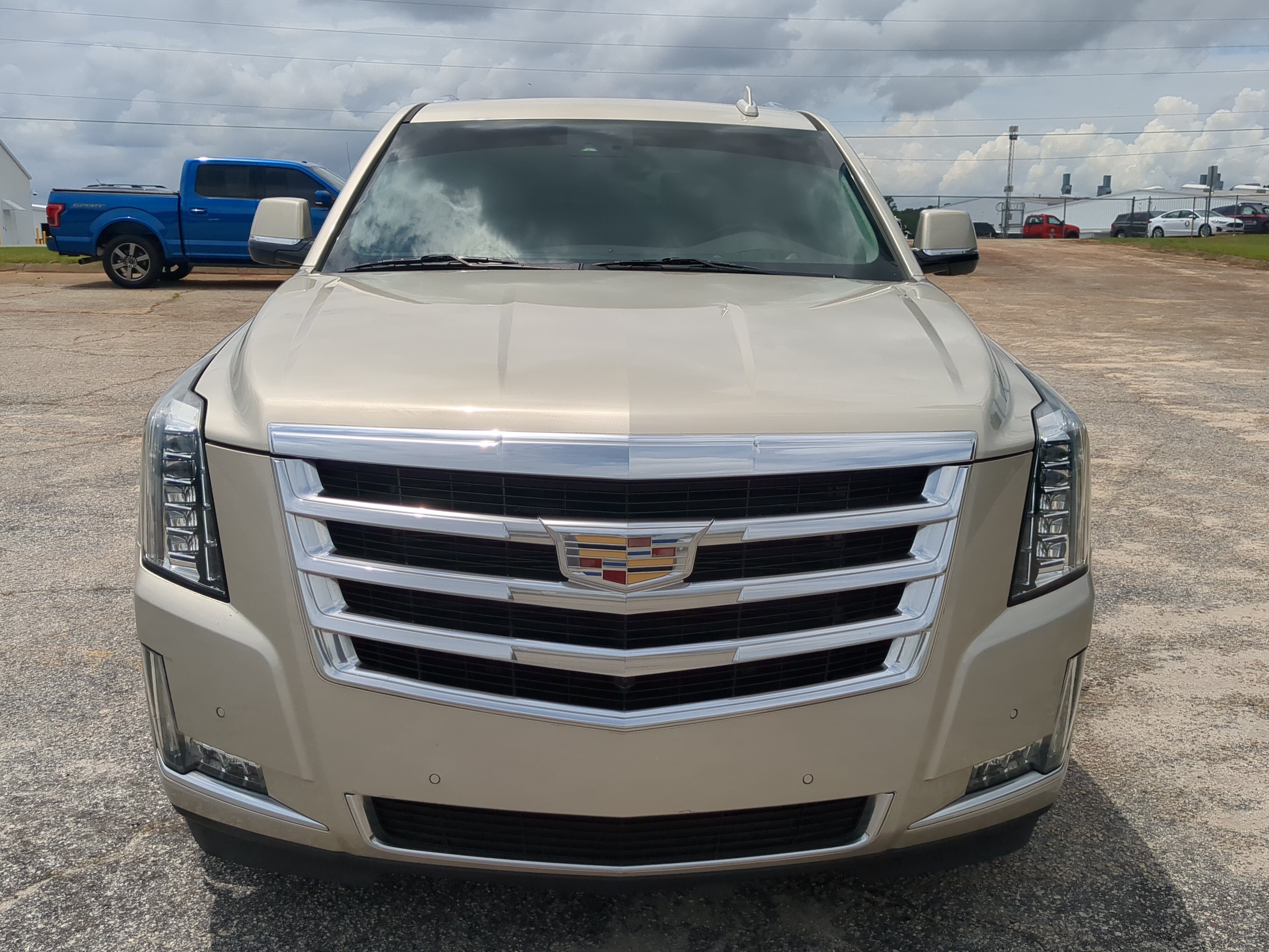 Used 2017 Cadillac Escalade ESV Luxury RWD image 7