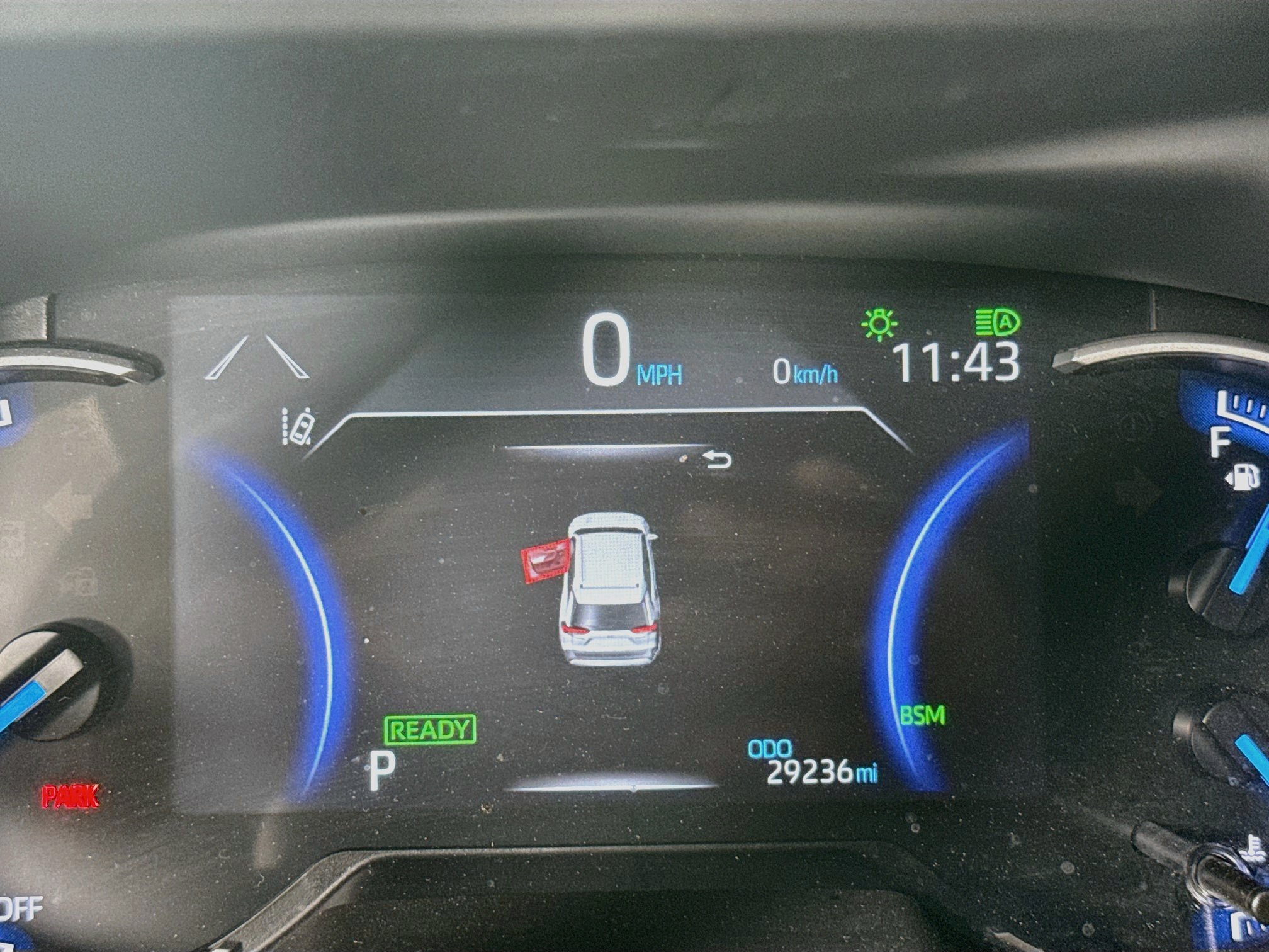 Used 2025 Toyota RAV4 XLE AWD/4WD image 13