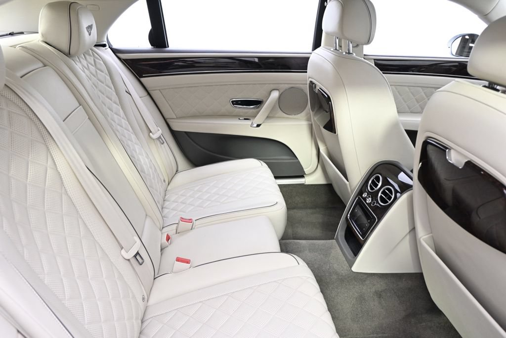 Used 2017 Bentley Flying Spur S V8 AWD/4WD image 19