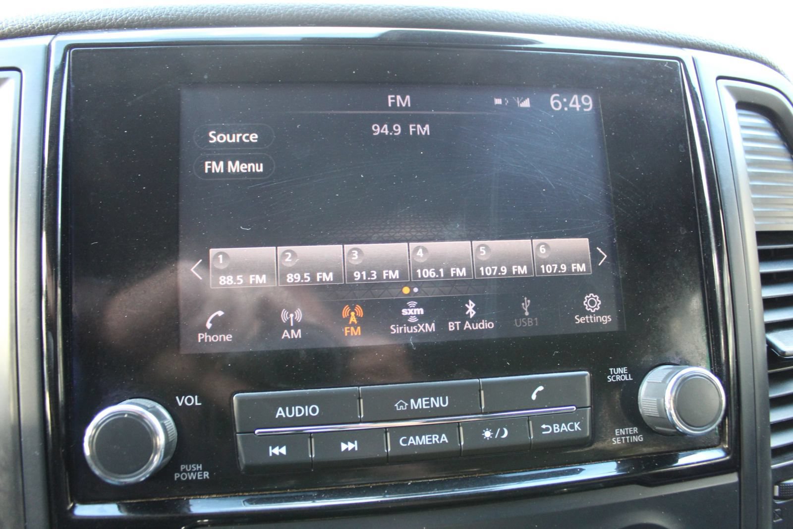 Used 2023 Nissan Titan SV RWD image 18