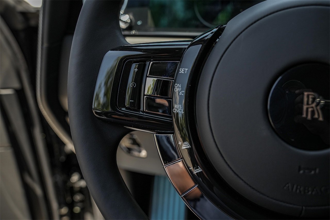 New 2025 Rolls-Royce Cullinan image 27