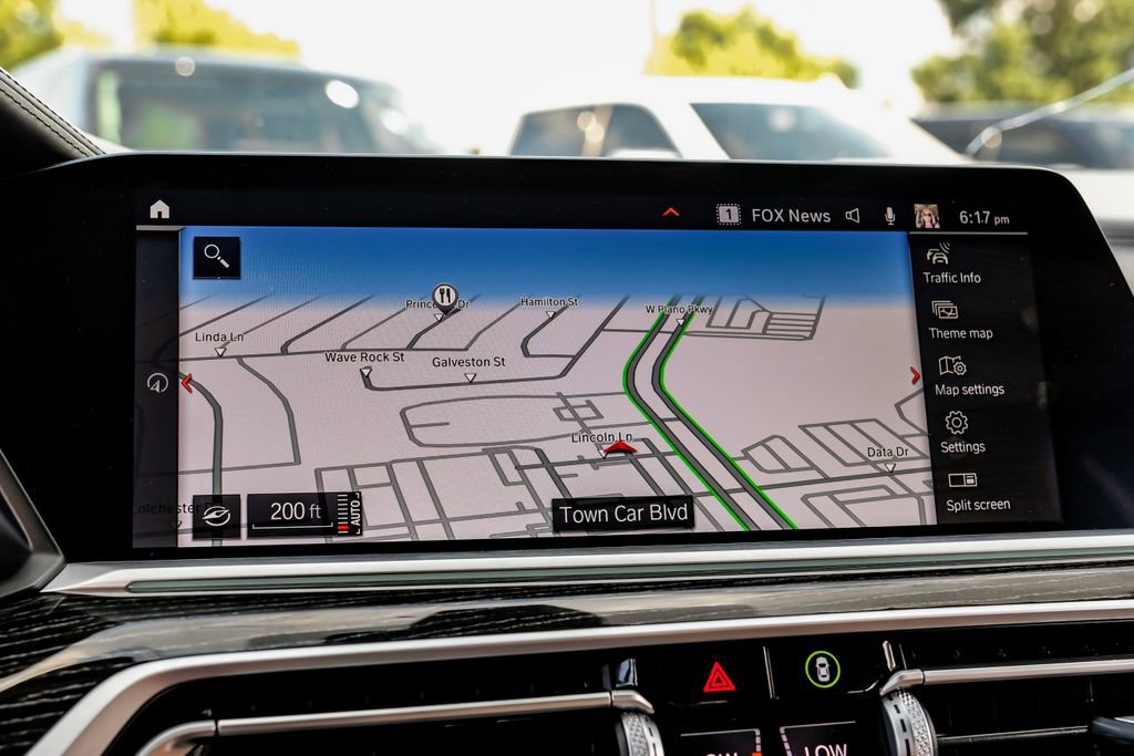 Used 2021 BMW X7 M50i w/ Executive Package image 21