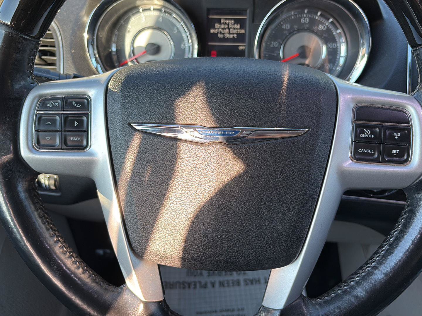 Used 2015 Chrysler Town & Country Limited Platinum w/ Trailer Tow Group FWD image 8