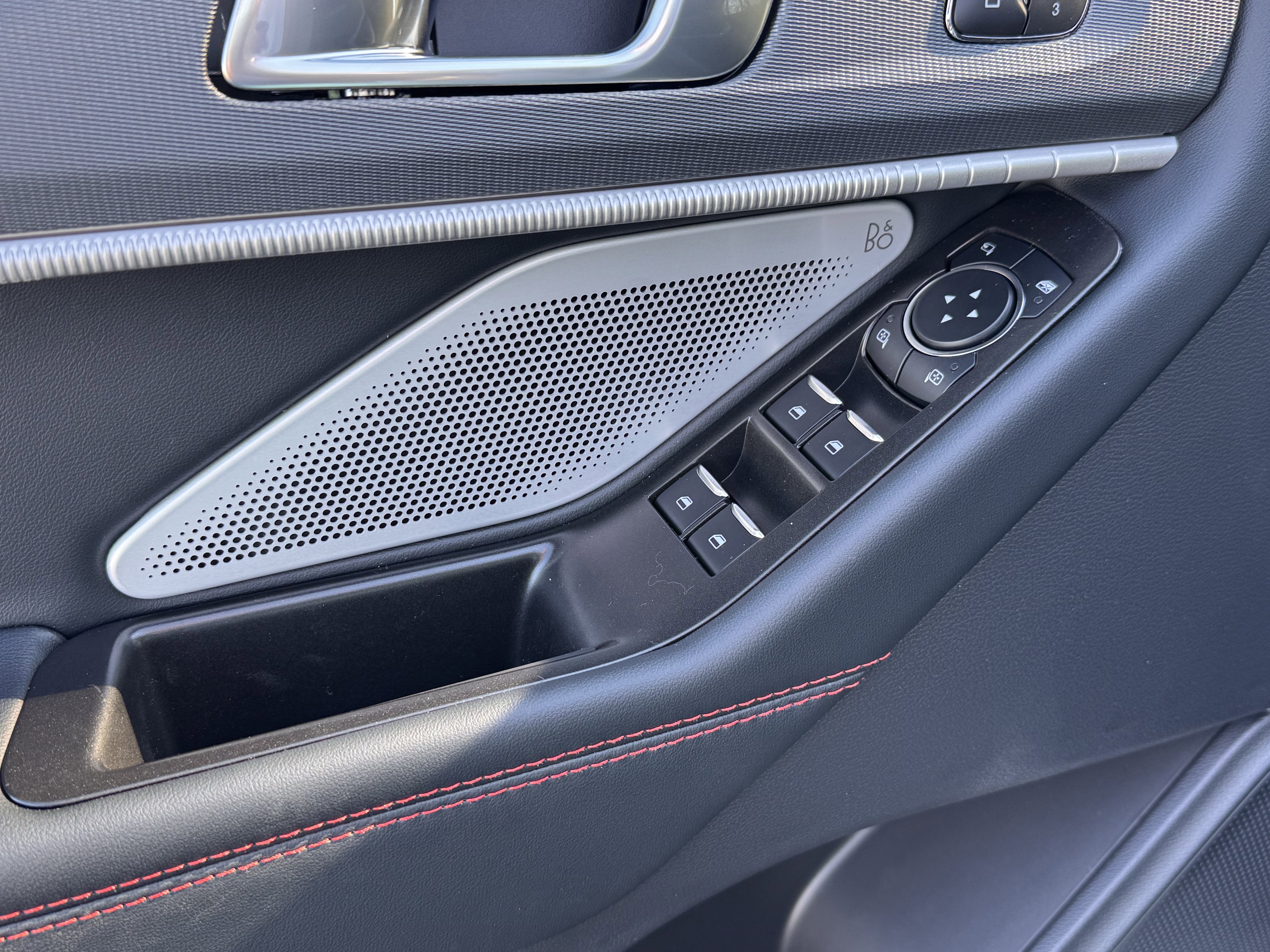 New 2026 Ford Explorer ST w/ Sun And Sound Package image 9