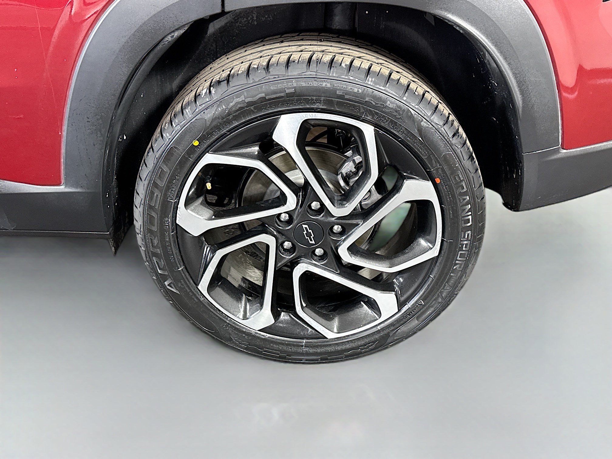 Used 2024 Chevrolet Trax RS w/ Driver Confidence Package FWD image 37