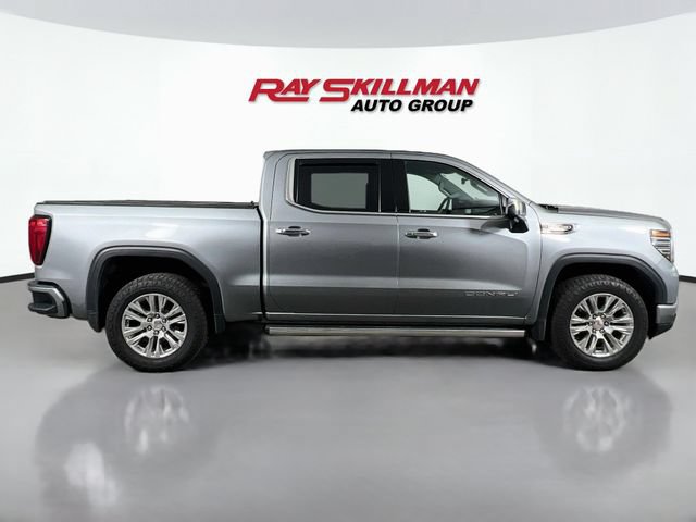 Used 2023 GMC Sierra 1500 Denali w/ Technology Package AWD/4WD image 8