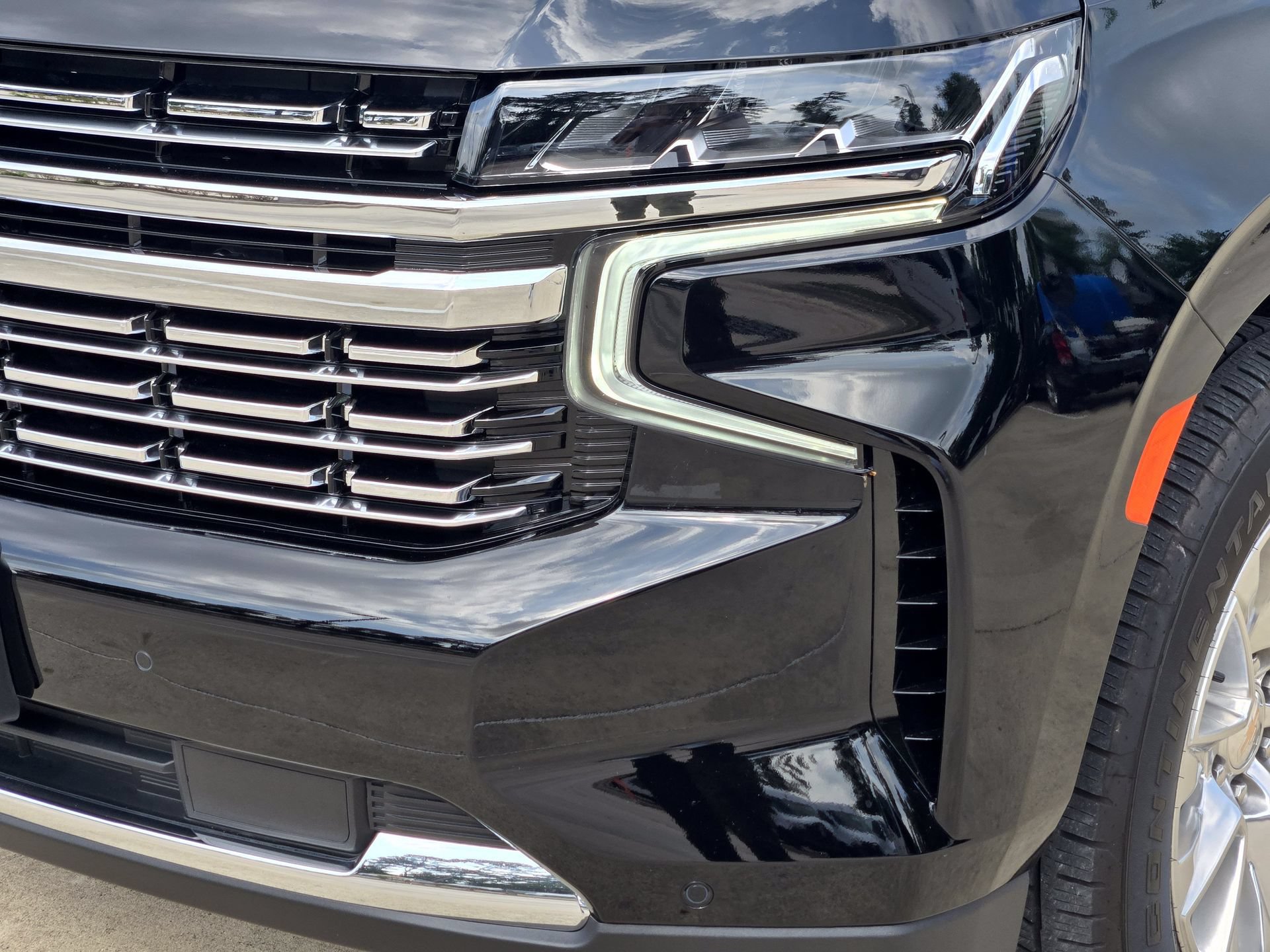 Used 2024 Chevrolet Tahoe Premier w/ Premium Package RWD image 11