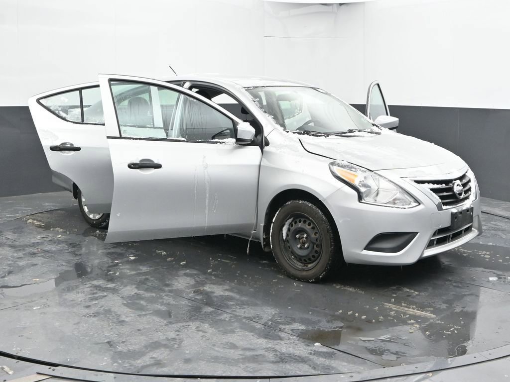 Used 2019 Nissan Versa S Plus image 45