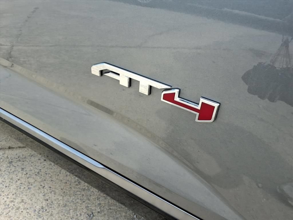 New 2026 GMC Terrain AT4 AWD/4WD image 10