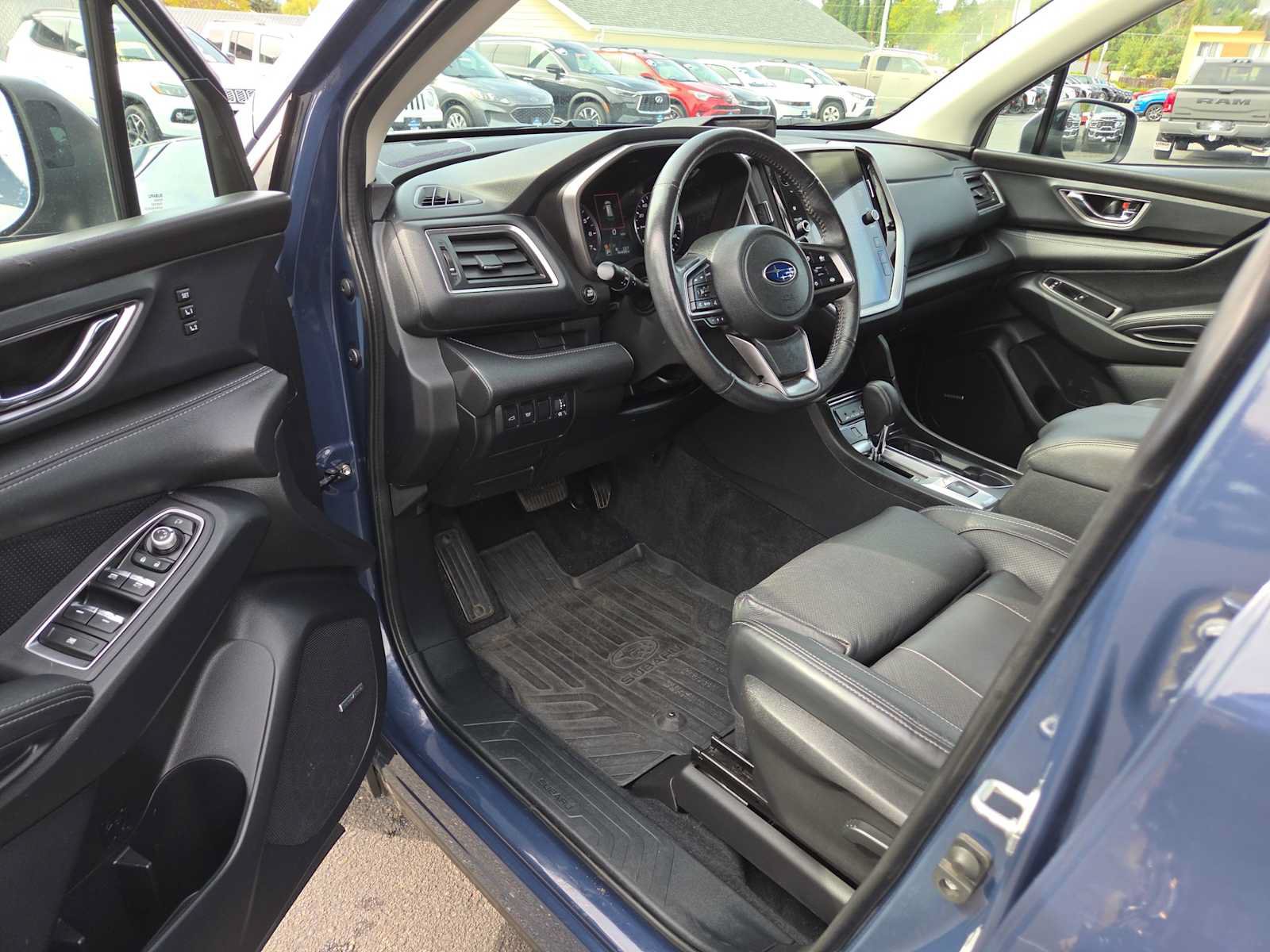 Used 2023 Subaru Ascent Limited w/ Technology Package AWD/4WD image 10