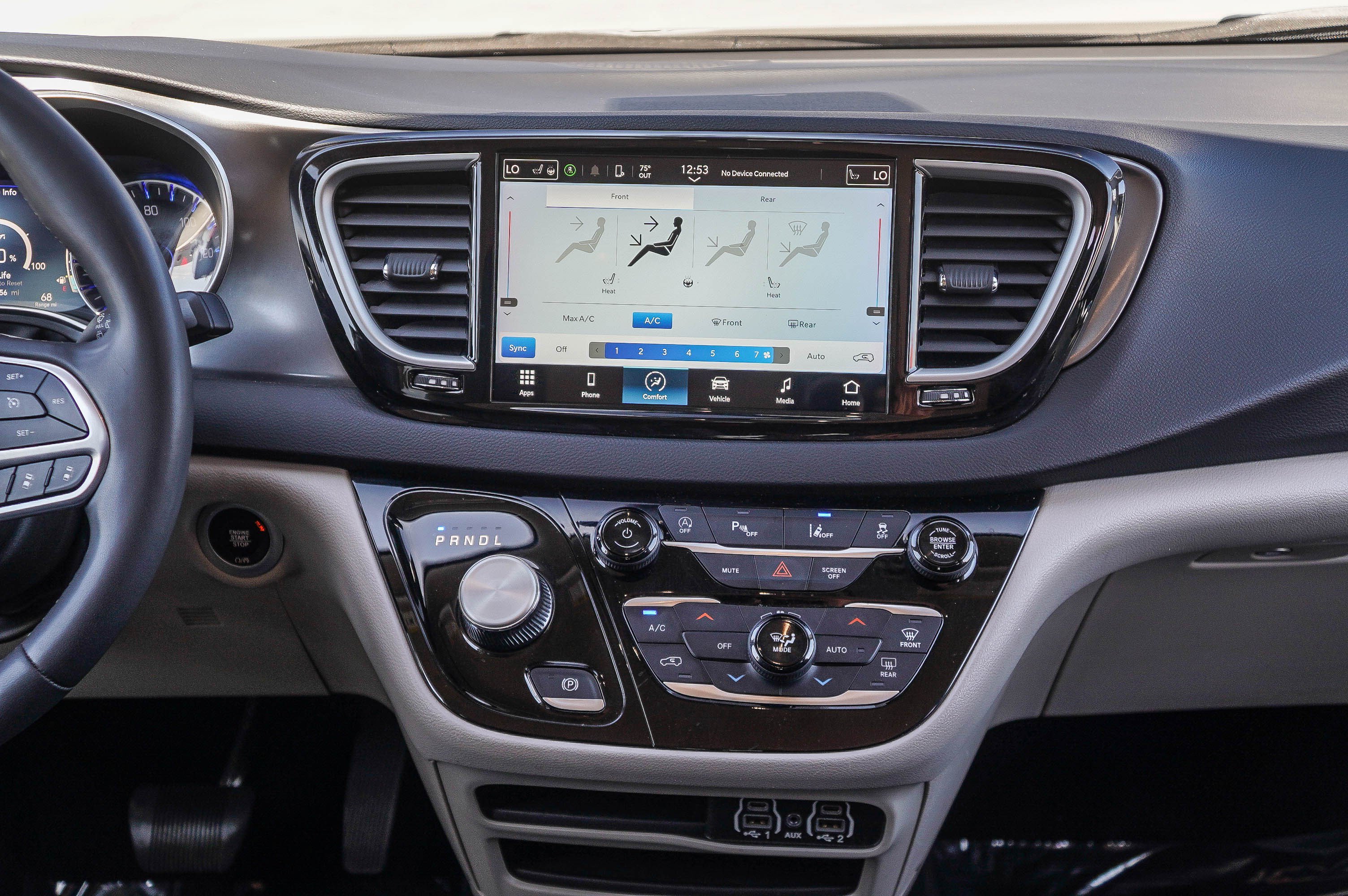 Used 2023 Chrysler Pacifica Touring-L FWD image 14