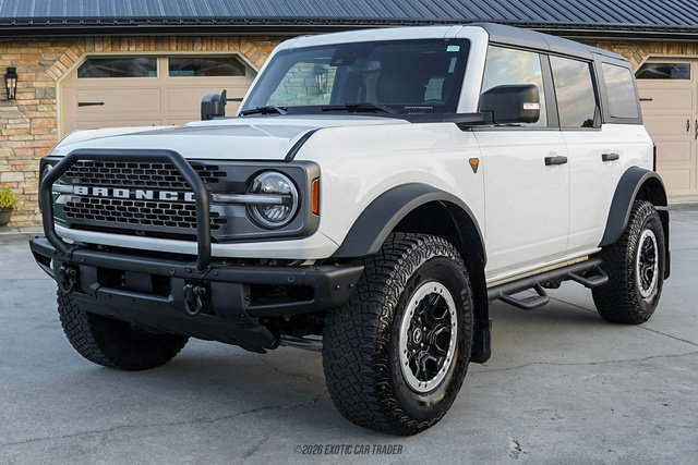 Used 2023 Ford Bronco Badlands w/ Sasquatch Package AWD/4WD image 14