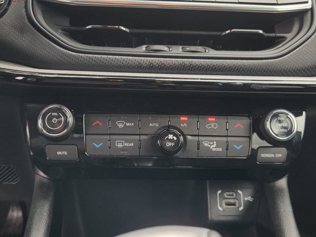 Used 2024 Jeep Compass Trailhawk image 16