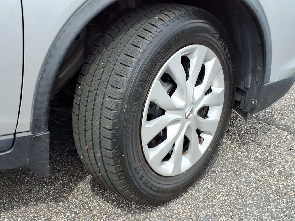 Used 2019 Nissan Rogue S AWD/4WD image 8