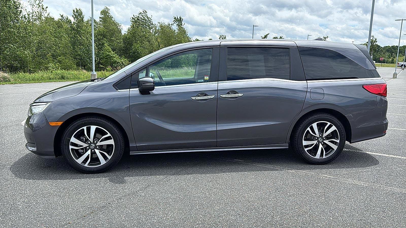 Used 2023 Honda Odyssey Touring image 12