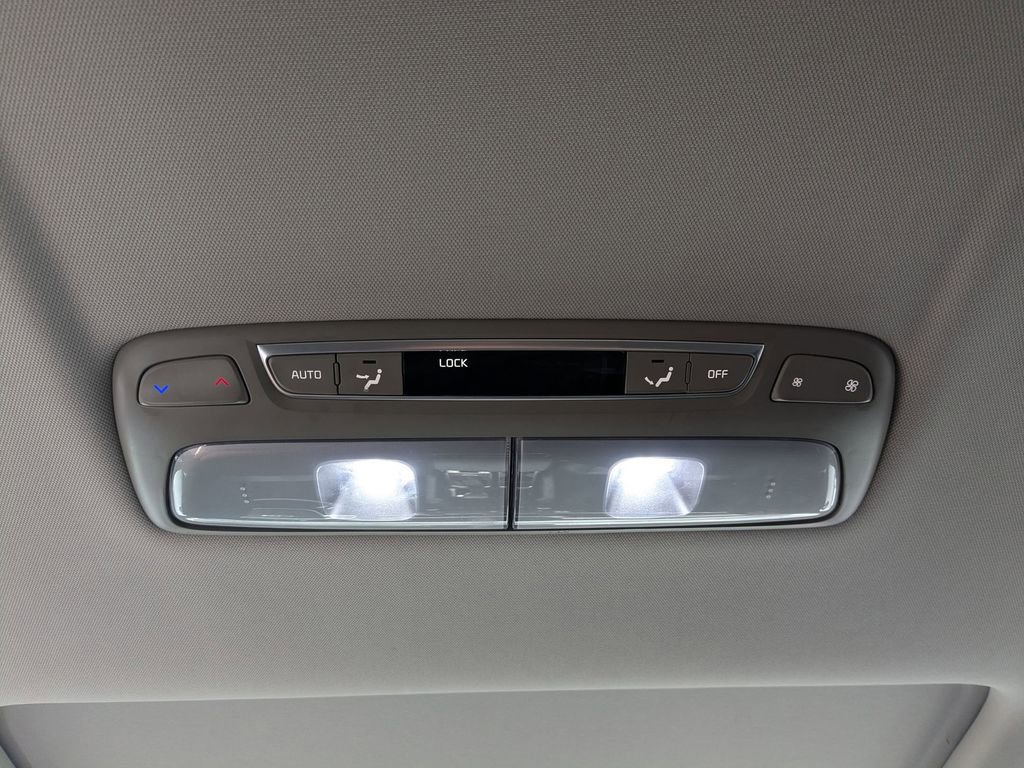 Used 2025 Kia Telluride S image 29