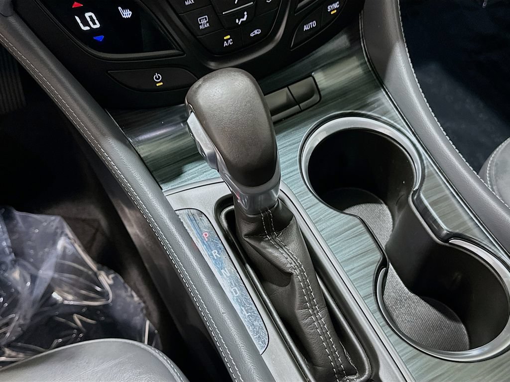 Used 2020 Buick Envision Essence FWD image 16