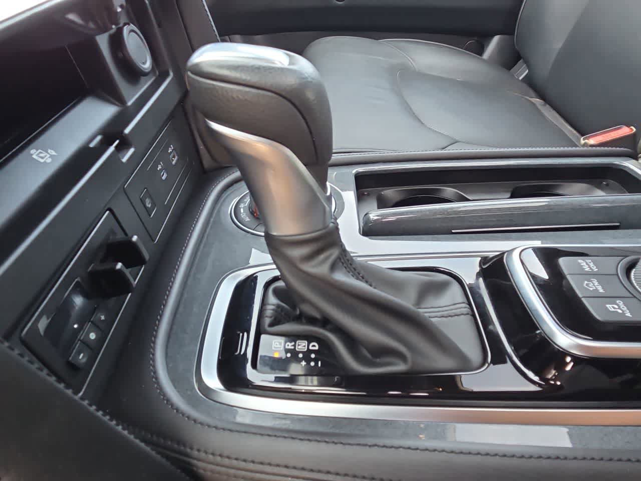 Used 2024 Nissan Armada SL w/ Midnight Edition Package AWD/4WD image 21