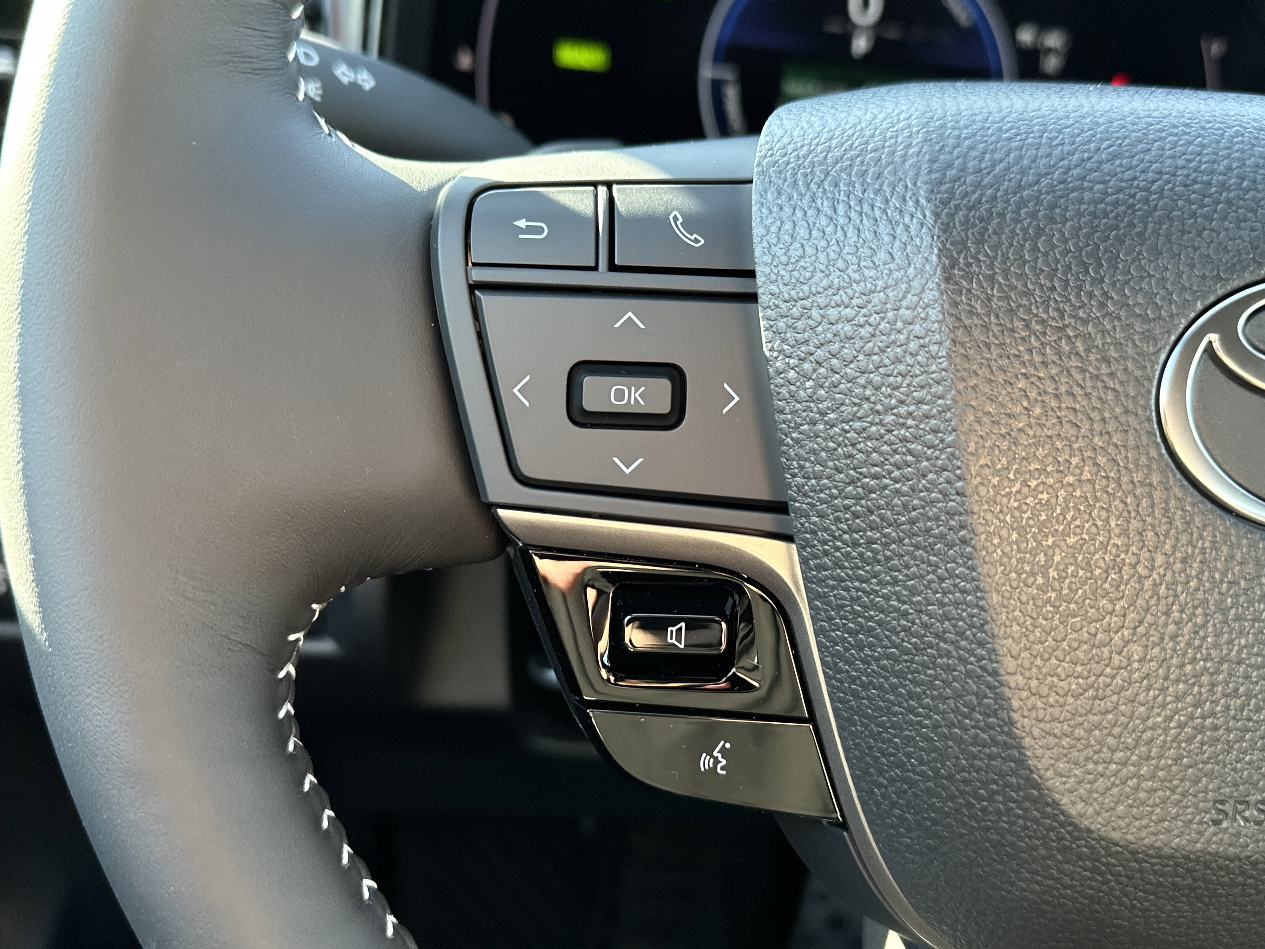 New 2026 Toyota Camry SE w/ Multimedia Upgrade Package FWD image 14