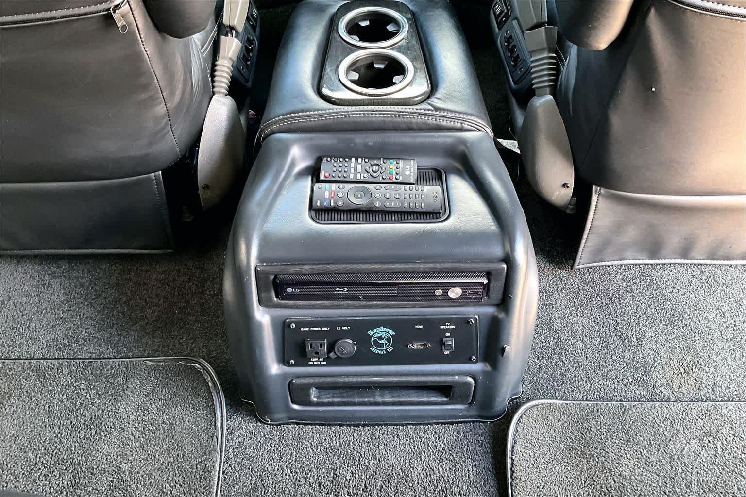 Used 2022 Chevrolet Express 2500 w/ Enhanced Convenience Package RWD image 33
