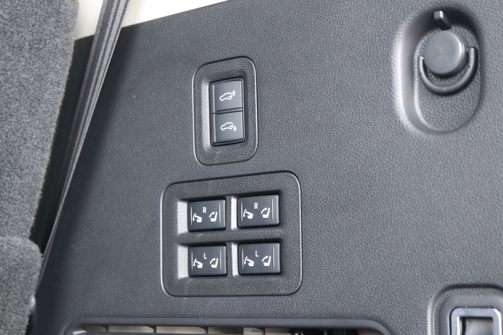 Certified 2025 INFINITI QX80 Sensory image 32