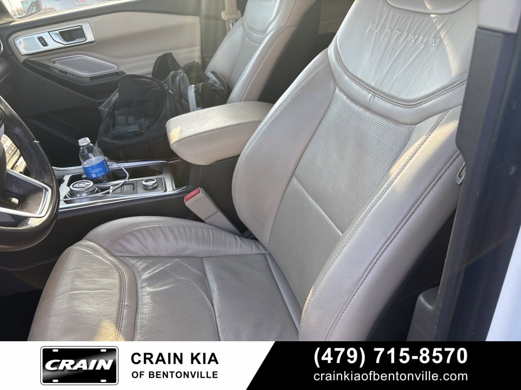 Used 2020 Ford Explorer Platinum w/ Premium Technology Package image 15