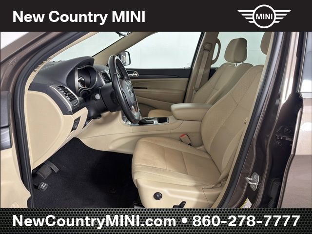 Used 2020 Jeep Grand Cherokee Laredo image 11