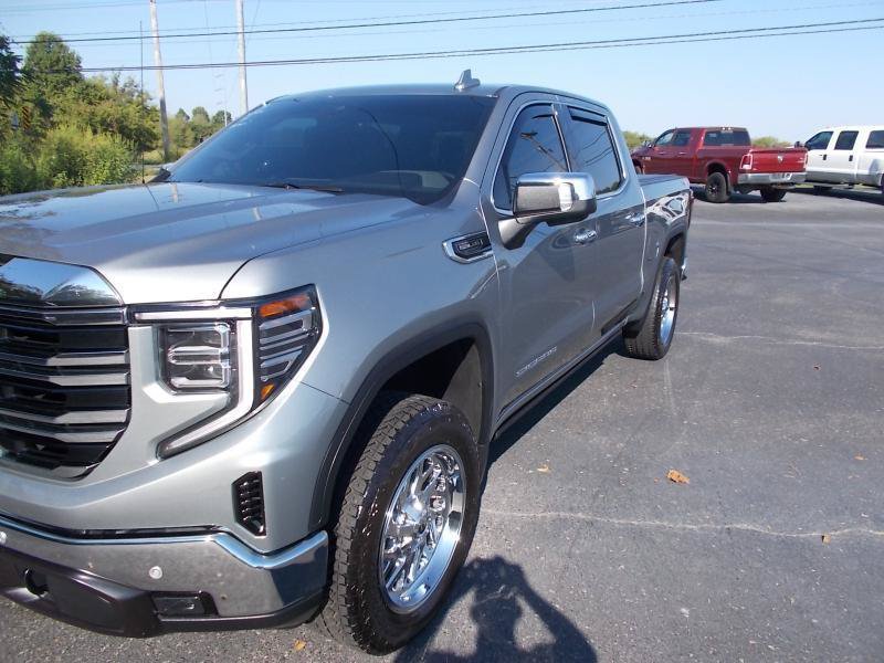 Used 2025 GMC Sierra 1500 SLT w/ SLT Premium Plus Package AWD/4WD image 8