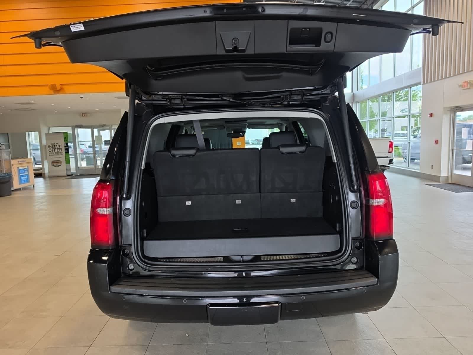 Used 2020 Chevrolet Tahoe Premier AWD/4WD image 34