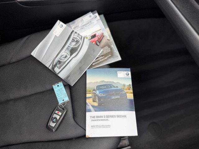 Used 2016 BMW 320i Sedan RWD image 20