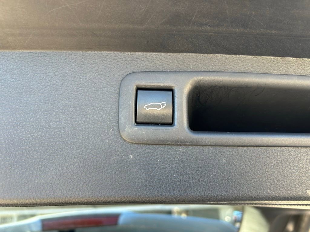 Used 2023 Toyota Highlander XLE image 7