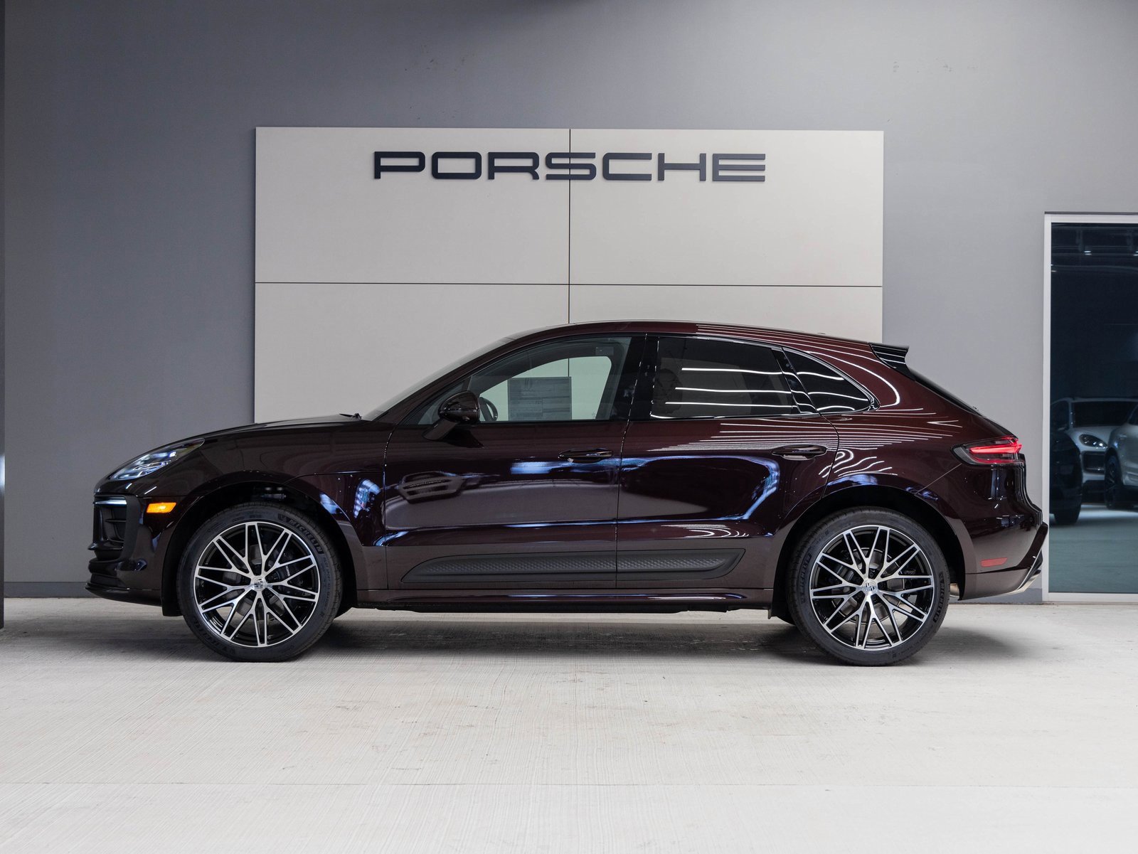New 2026 Porsche Macan image 2