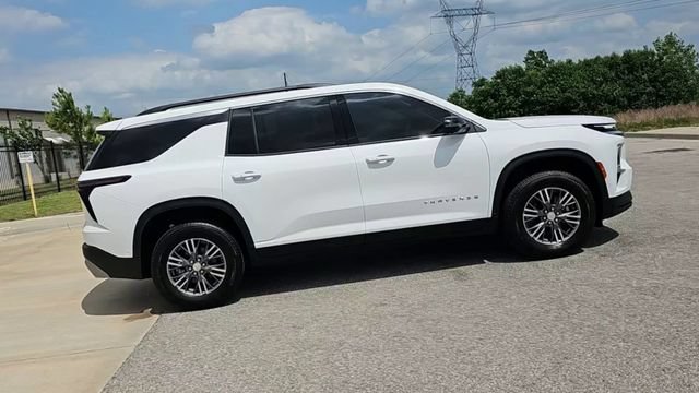 New 2026 Chevrolet Traverse LT w/ Enhanced Driving Package AWD/4WD image 9