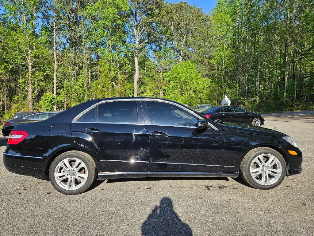 Used 2011 Mercedes-Benz E 350 4MATIC Sedan image 7