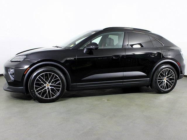New 2026 Porsche Macan 4 Electric AWD/4WD image 2